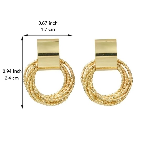 SALE💚 any 3 for $18 💚
 Accessories-Retro Gold Circle Pendant Earrings - Picture 4 of 6